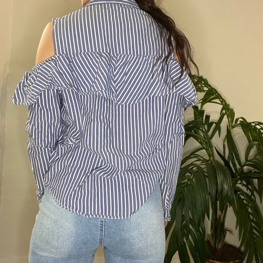 Harlow & Graham Open Shoulder Button Down - image 2